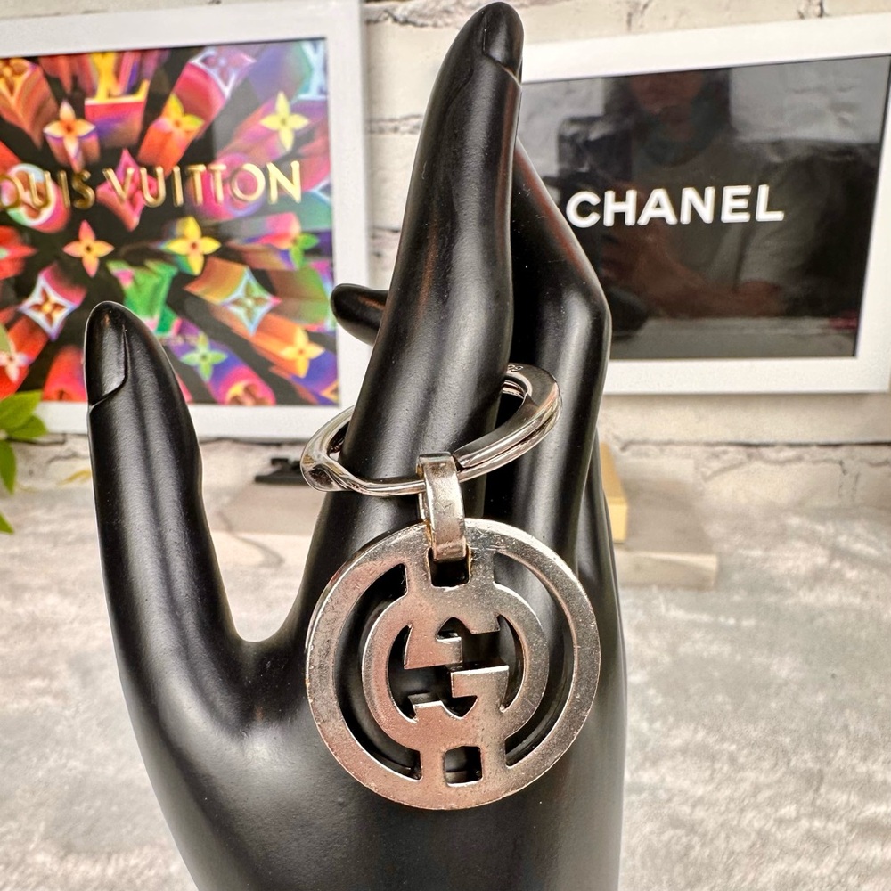 Gucci GG Silver Key Ring Keychain or Bag Charm. Unisex. Great gift idea!